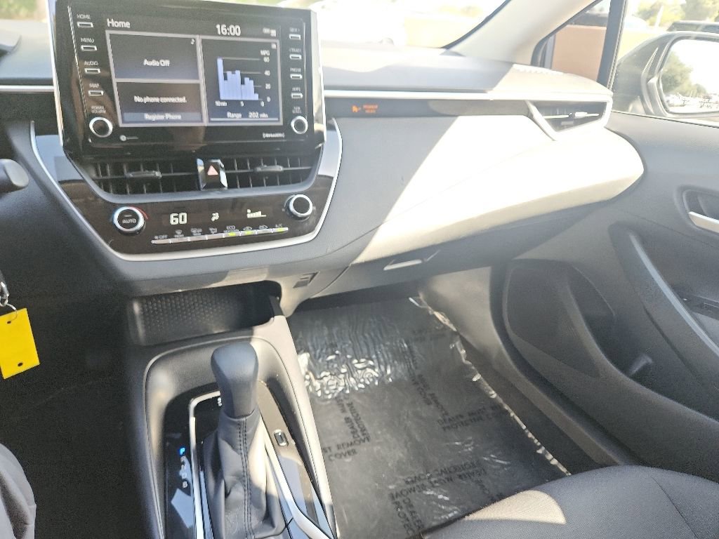 Used 2021 Toyota Corolla LE w/ Carpet Mat Package (TMS) FWD image 13