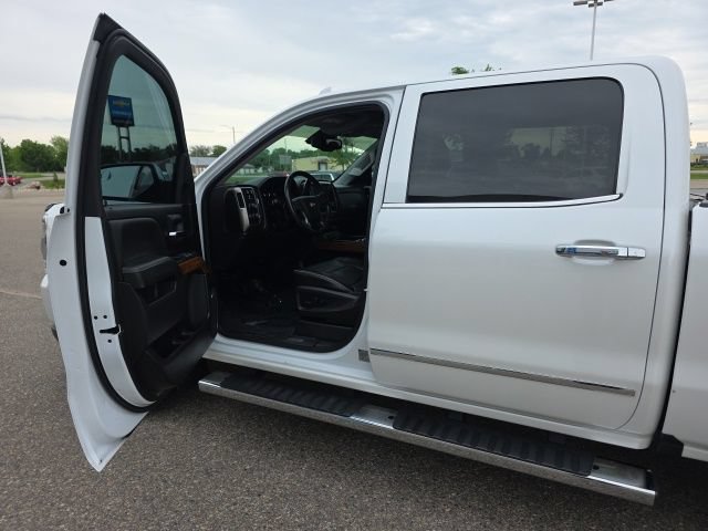 Used 2017 Chevrolet Silverado 1500 High Country AWD/4WD image 7