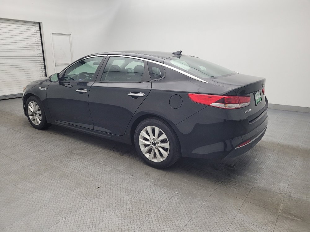 Used 2018 Kia Optima LX w/ 17" Alloy Wheels Package image 3