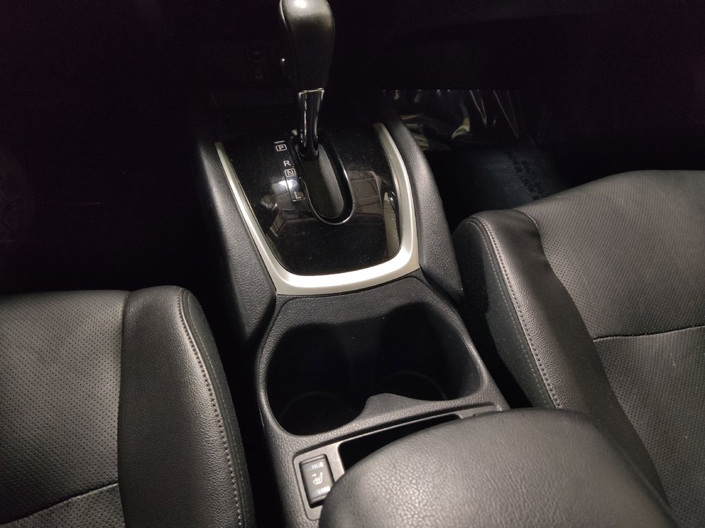 Used 2016 Nissan Rogue SL w/ SL Premium Package image 26