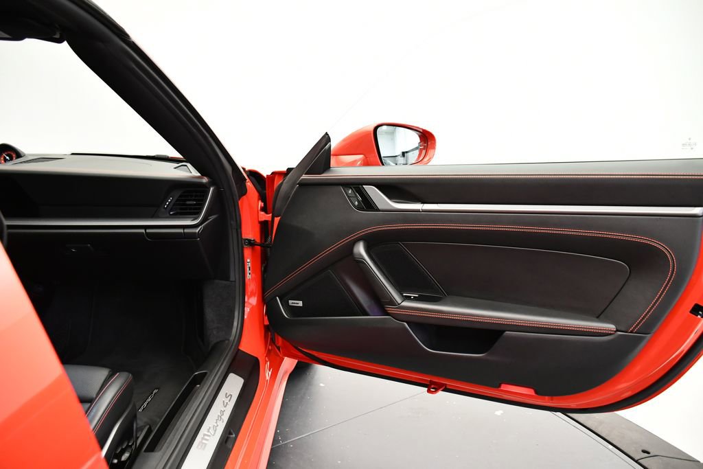Used 2021 Porsche 911 Targa 4S Heritage Design image 44