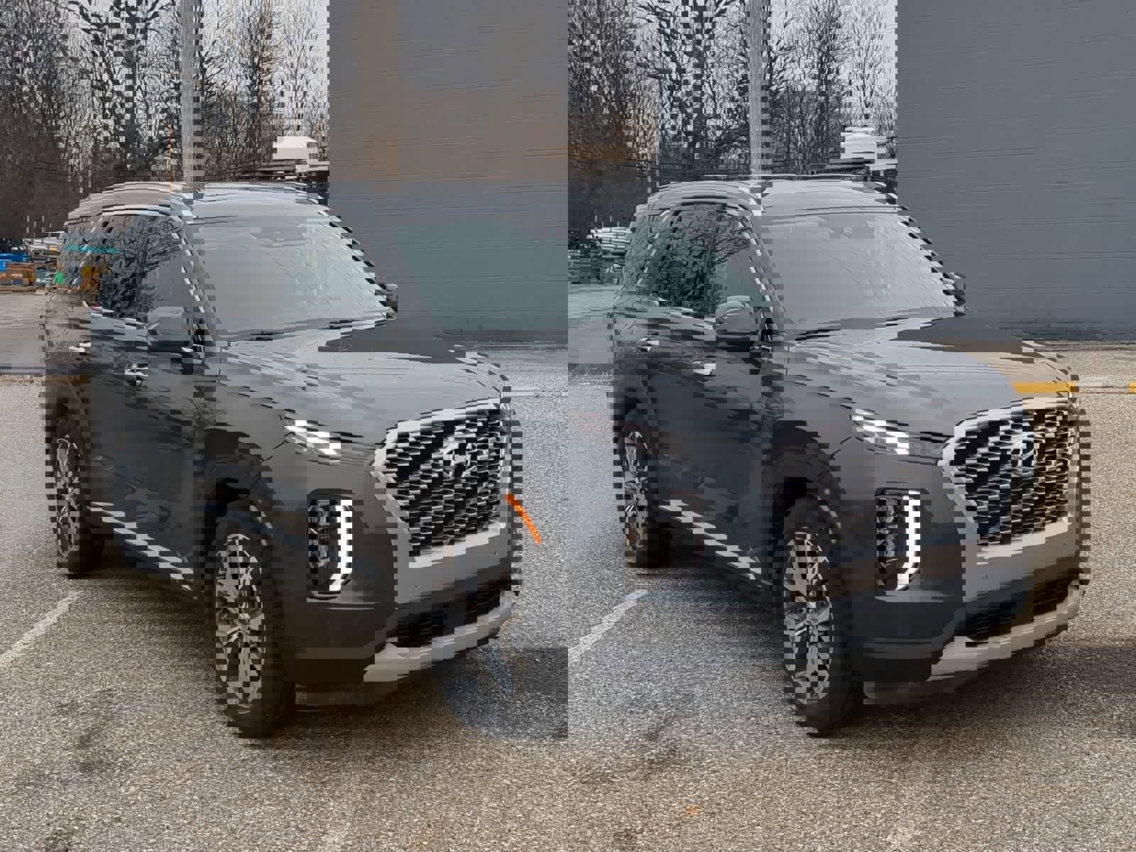 Used 2022 Hyundai Palisade SEL w/ Premium Package image 2