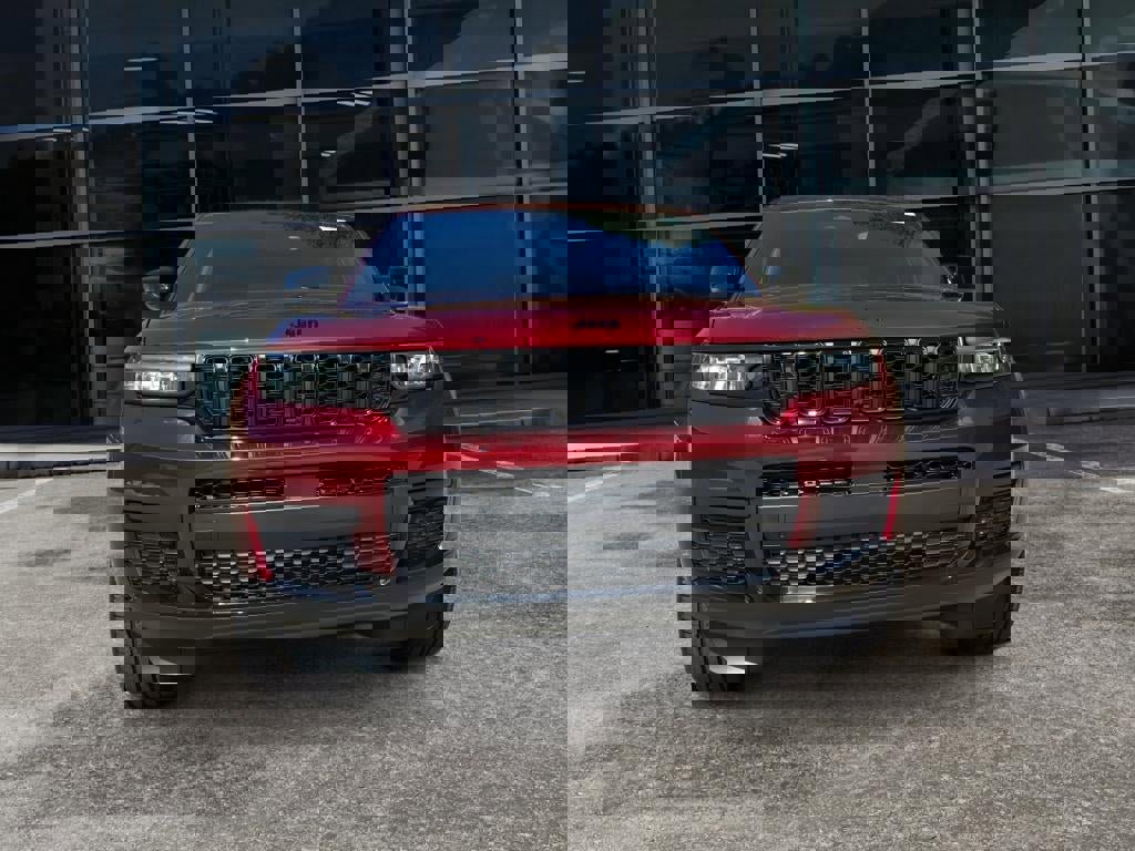 New 2025 Jeep Grand Cherokee L Altitude image 2
