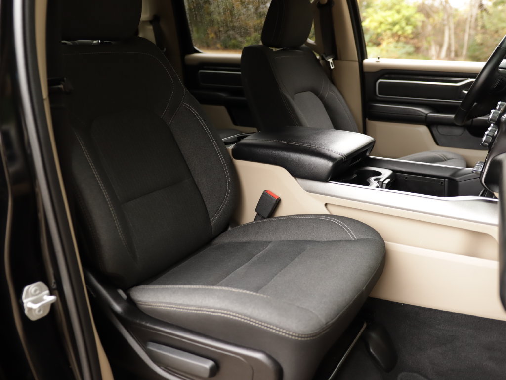 Used 2019 RAM 1500 Big Horn AWD/4WD image 32