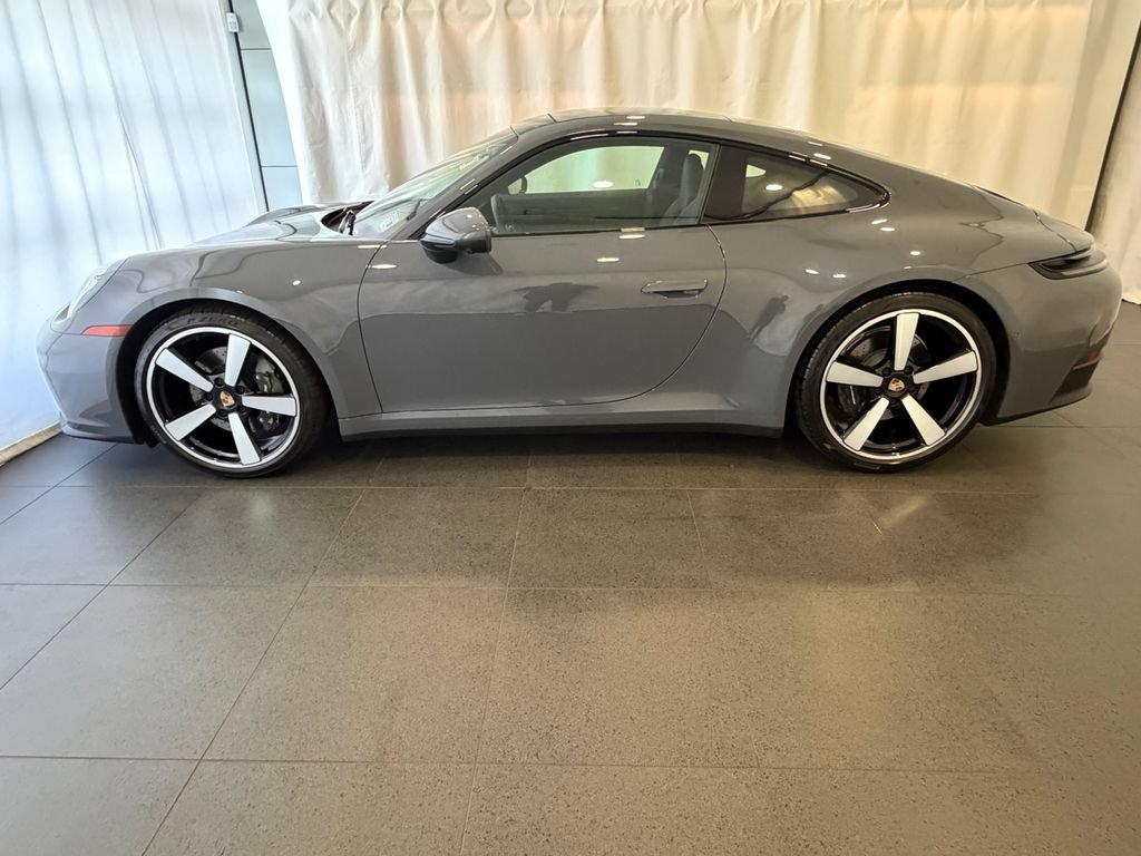 Certified 2025 Porsche 911 Carrera RWD video 2