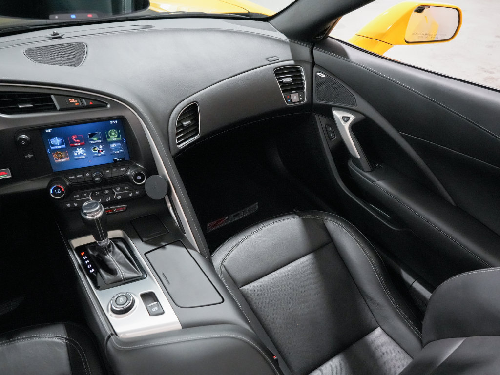 Used 2019 Chevrolet Corvette Z06 RWD image 23