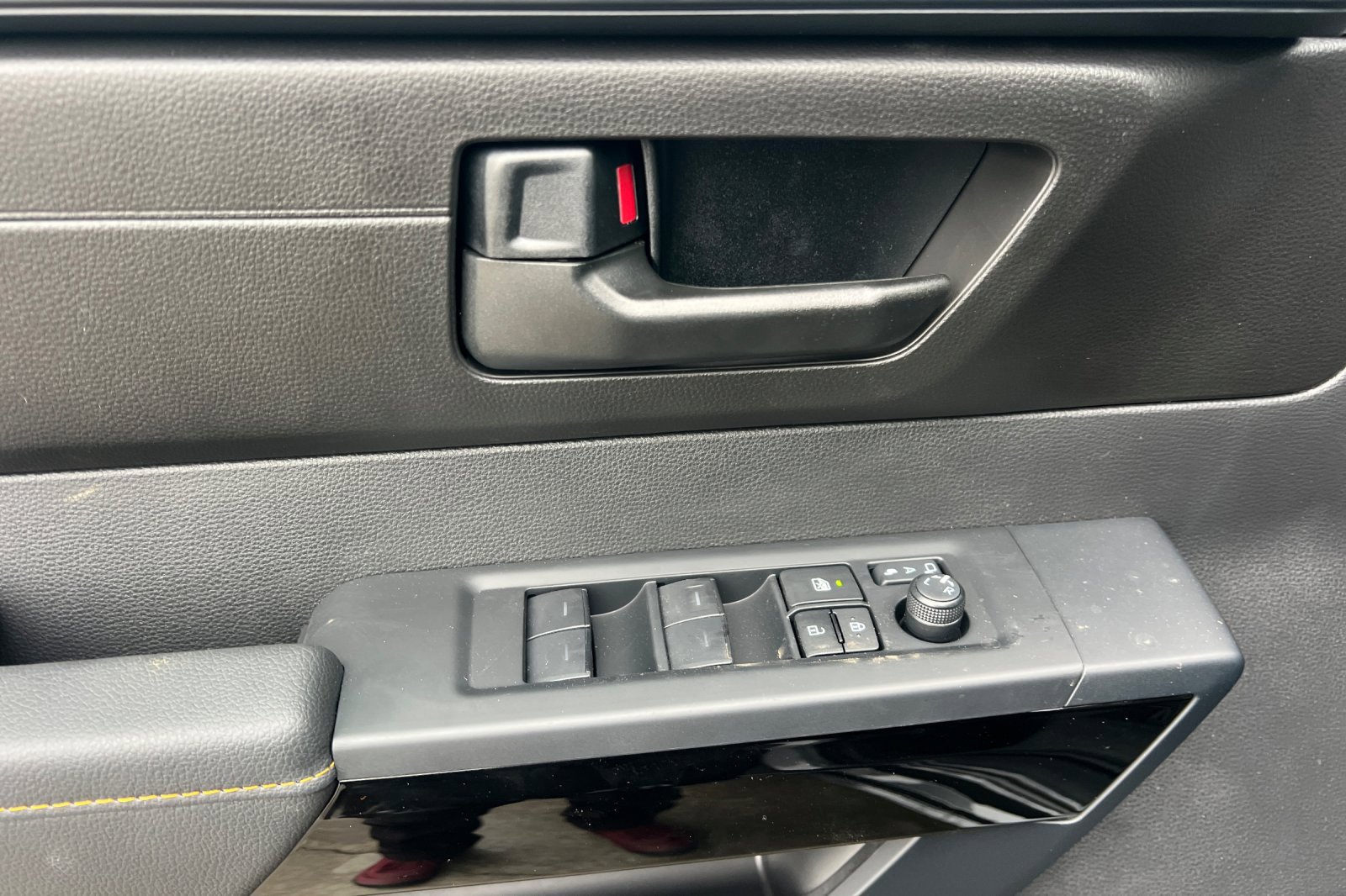 New 2026 Toyota Tundra SR5 image 8