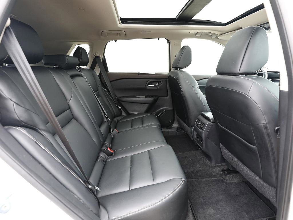 Used 2023 Nissan Rogue SL w/ SL Premium Package AWD/4WD image 24