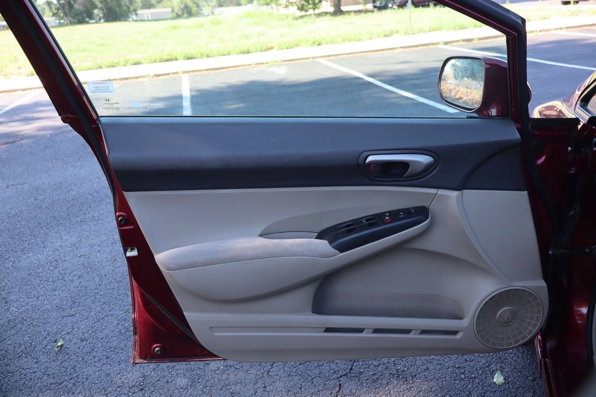 Used 2010 Honda Civic LX image 23