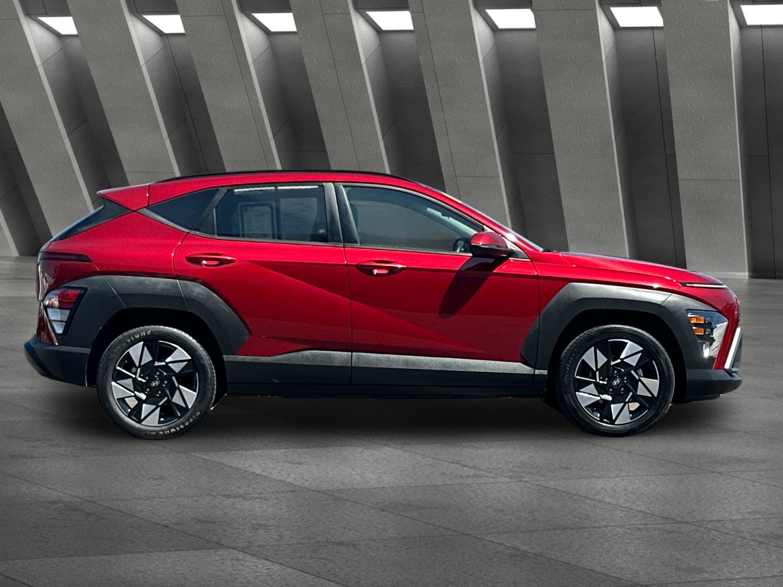 Used 2024 Hyundai Kona SEL FWD image 3