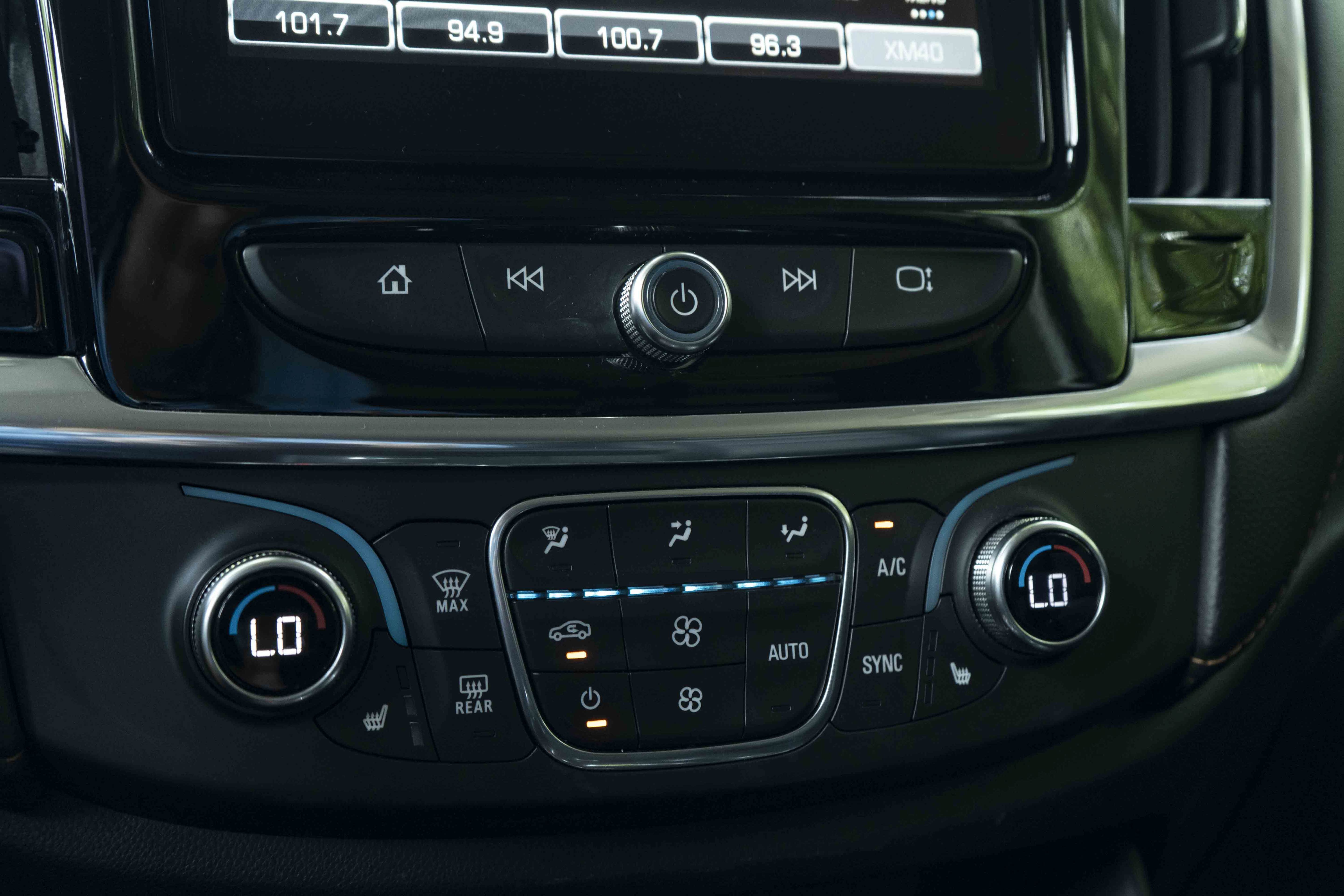 Used 2019 Chevrolet Traverse LT FWD image 33