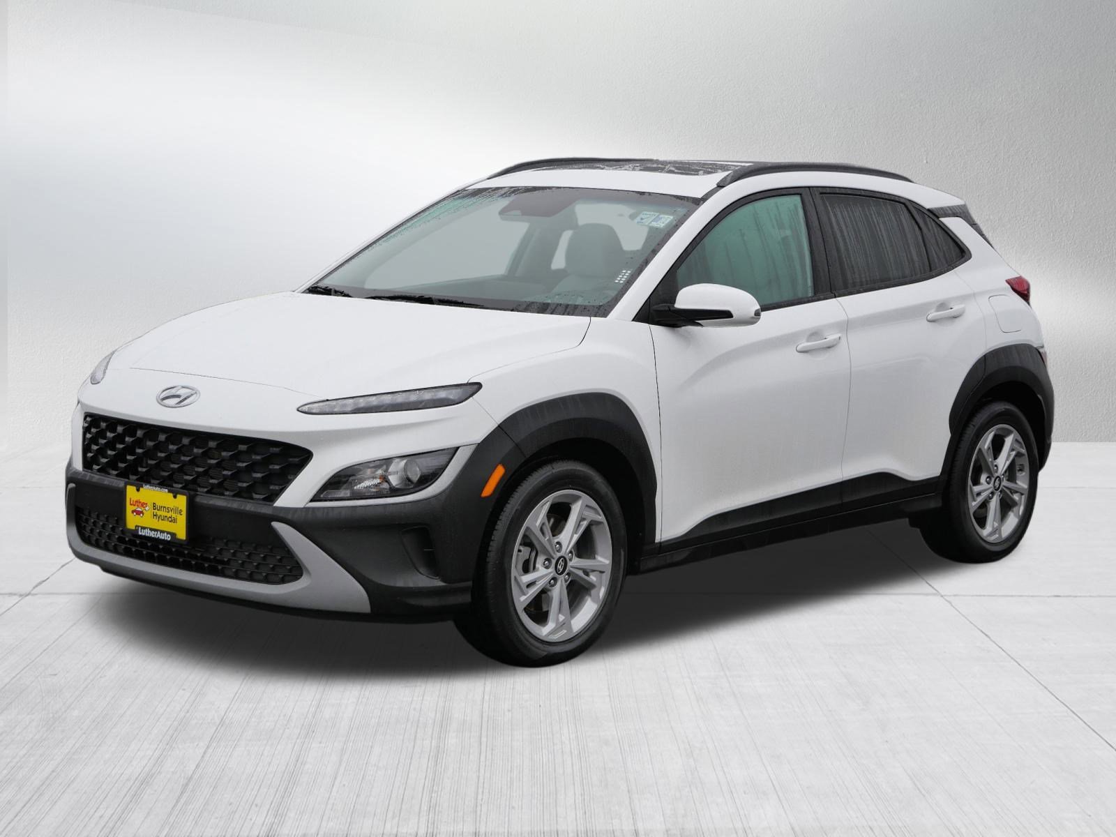 Certified 2022 Hyundai Kona SEL w/ Convenience Package image 3