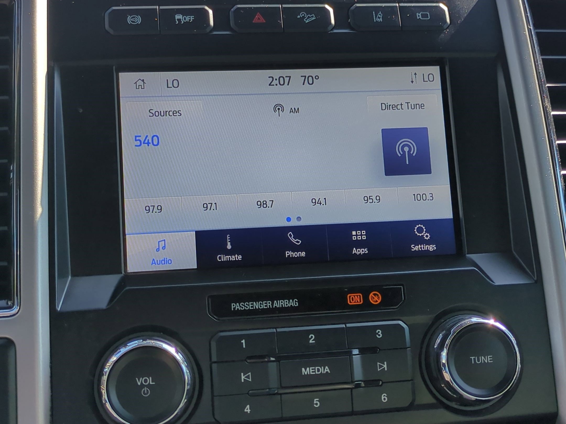 Used 2020 Ford F350 Lariat w/ Chrome Package image 24