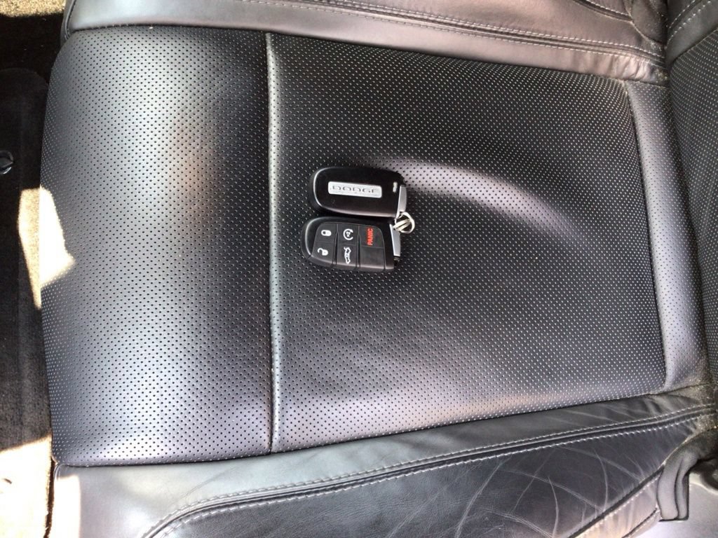 Used 2015 Dodge Challenger SXT Plus w/ Driver Convenience Group RWD image 37