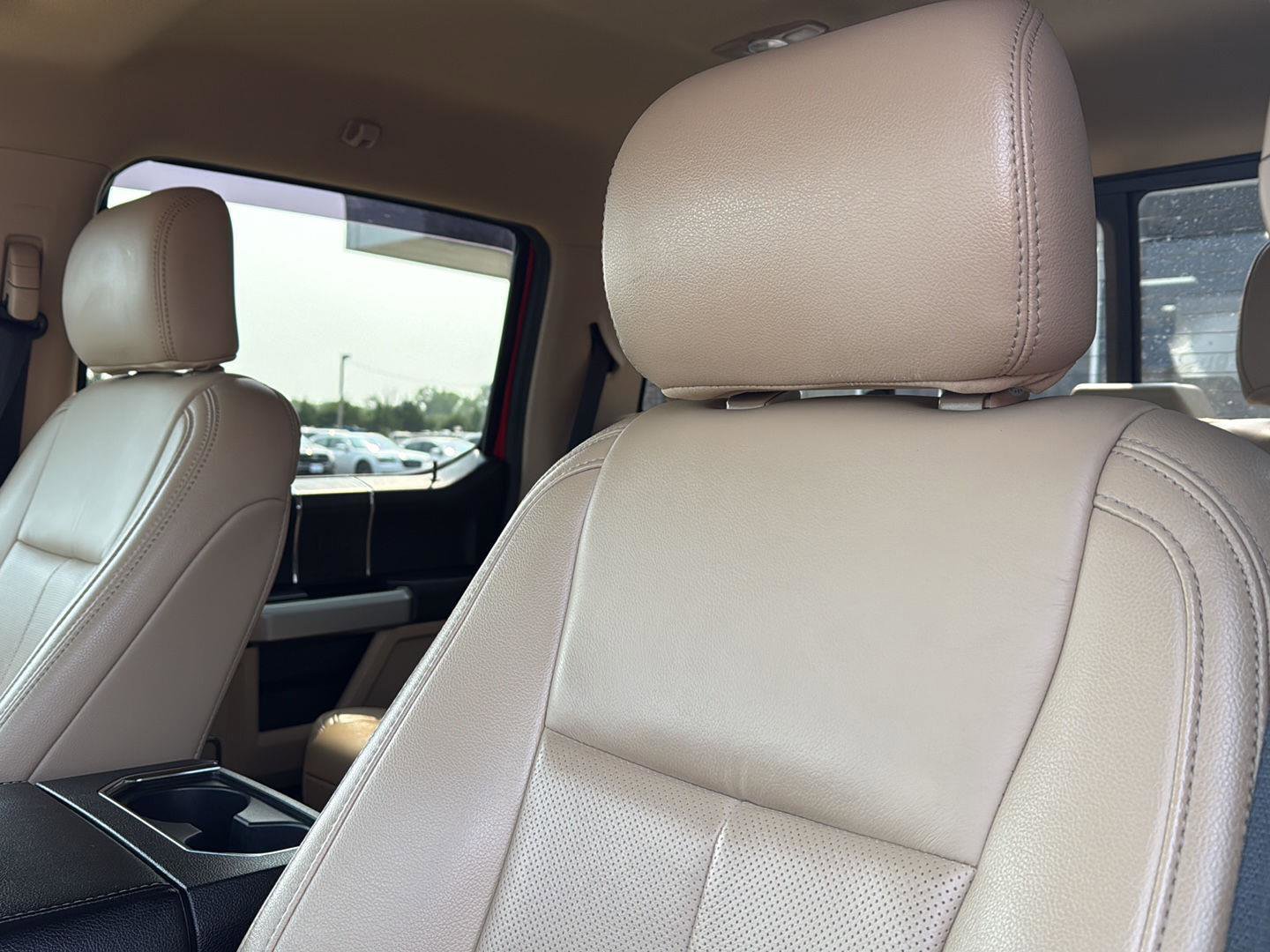 Used 2021 Ford F250 Lariat w/ Tremor Off-Road Package image 8