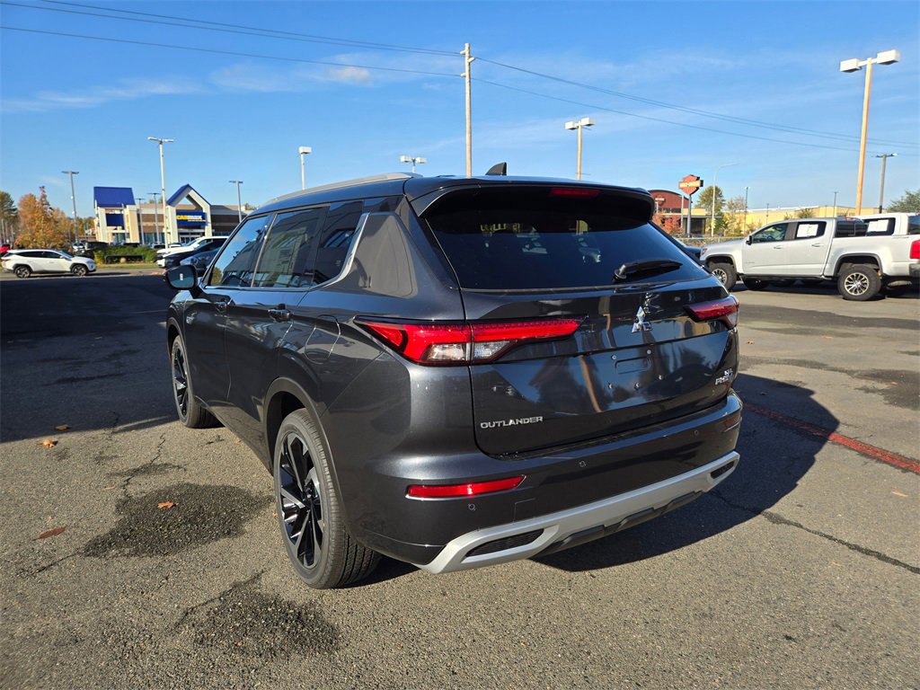 New 2025 Mitsubishi Outlander SEL image 7