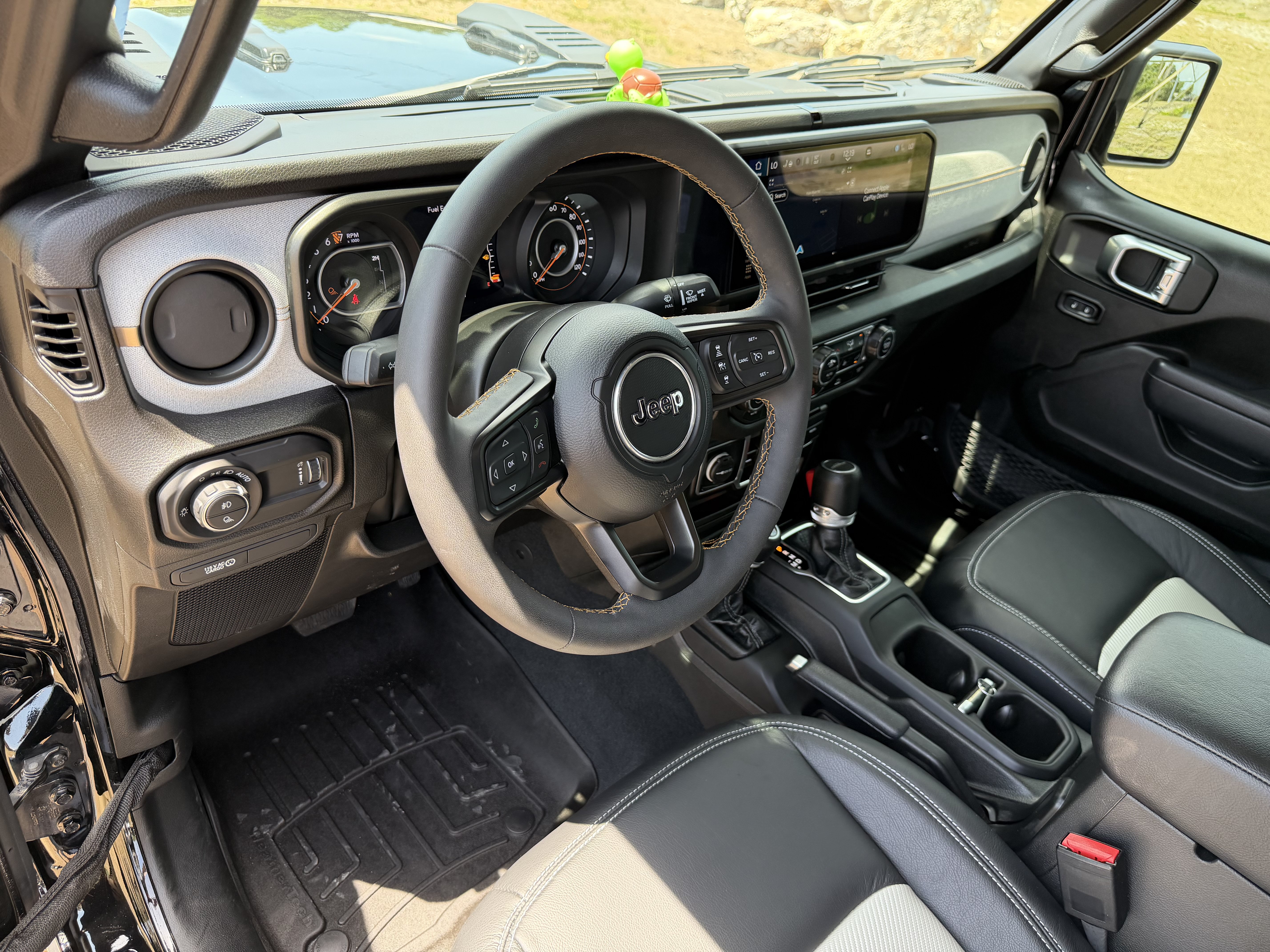 Used 2024 Jeep Gladiator Sport AWD/4WD image 21