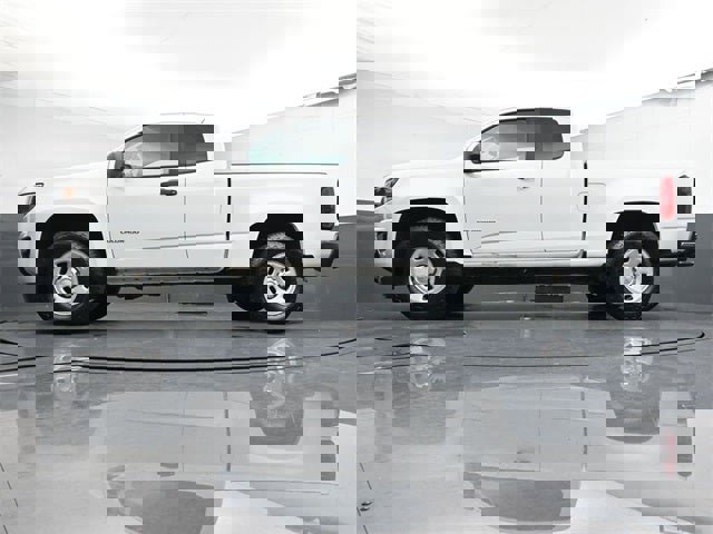 Used 2018 Chevrolet Colorado W/T image 27