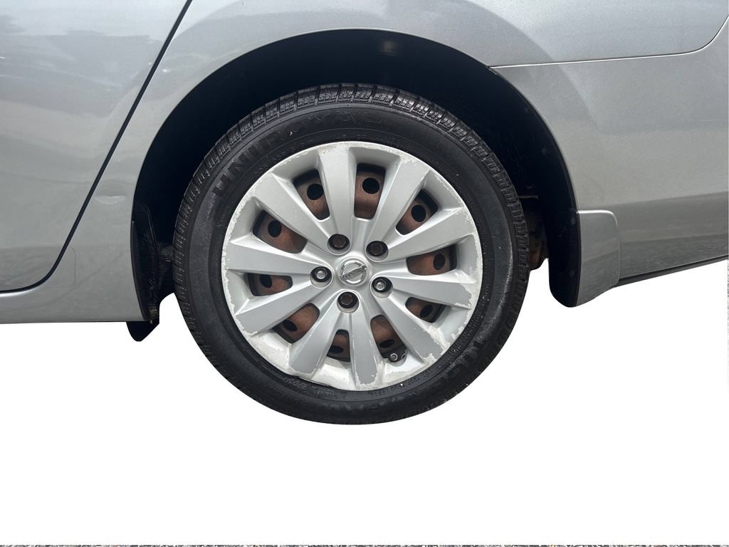 Used 2013 Nissan Sentra SV w/ Premium Pkg FWD image 28