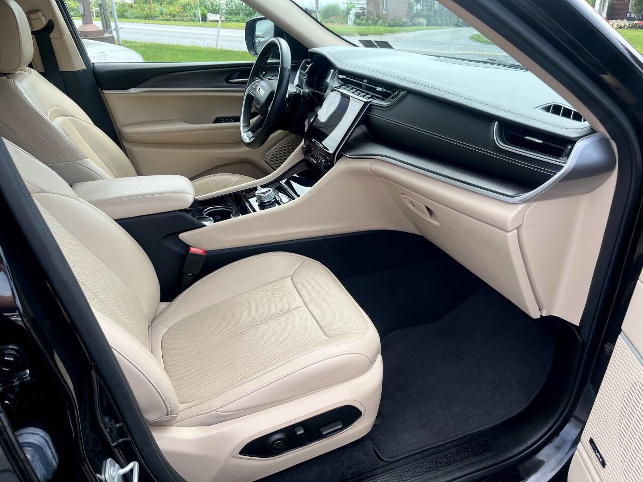 Used 2022 Jeep Grand Cherokee L Limited w/ Luxury Tech Group II image 7