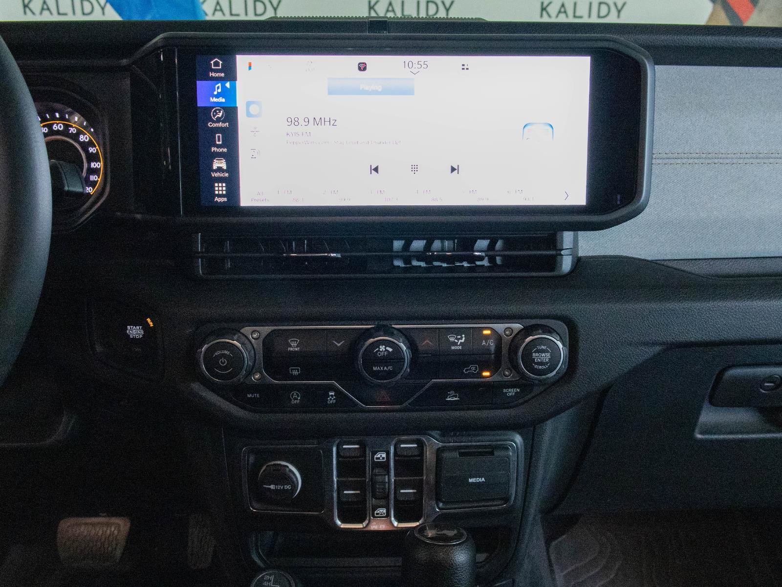 Used 2024 Jeep Wrangler Sport S AWD/4WD image 4