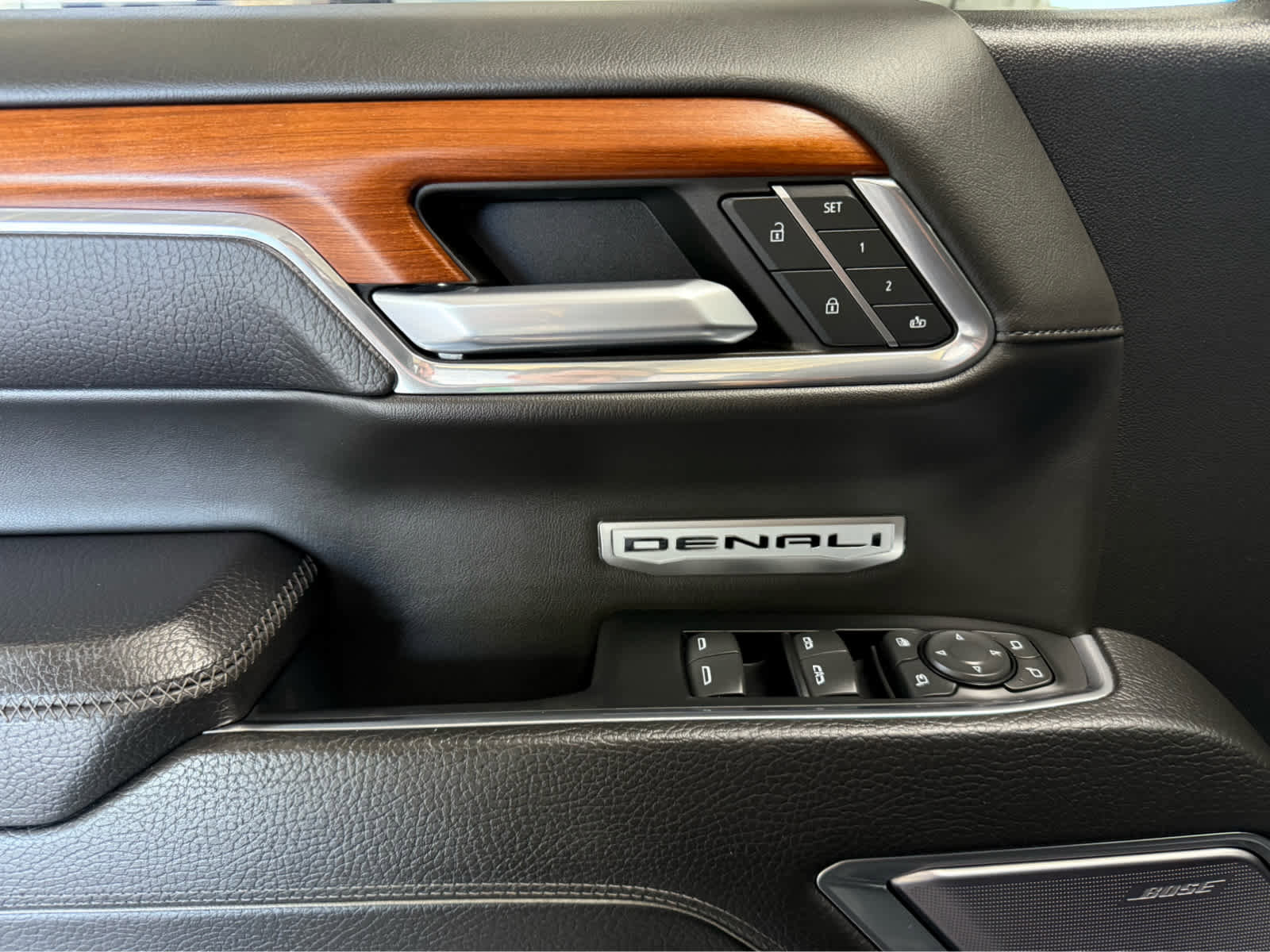 Used 2023 GMC Sierra 1500 Denali image 10