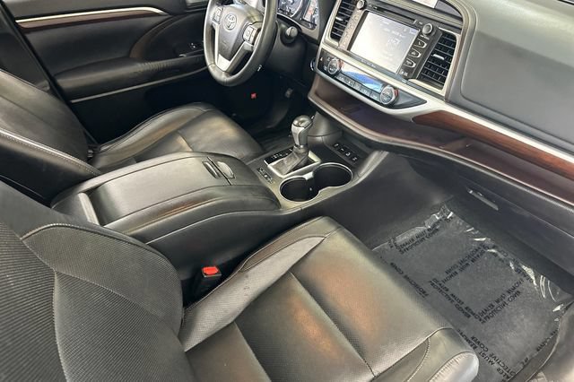 Used 2016 Toyota Highlander Limited AWD/4WD image 21