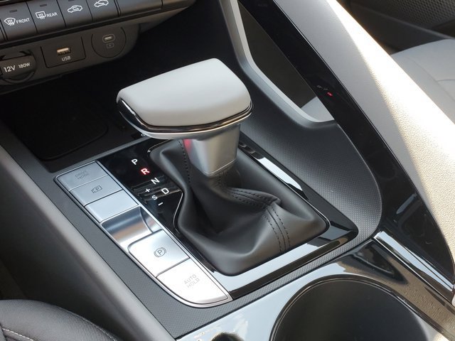 New 2026 Hyundai Elantra SEL Sport Premium FWD image 17