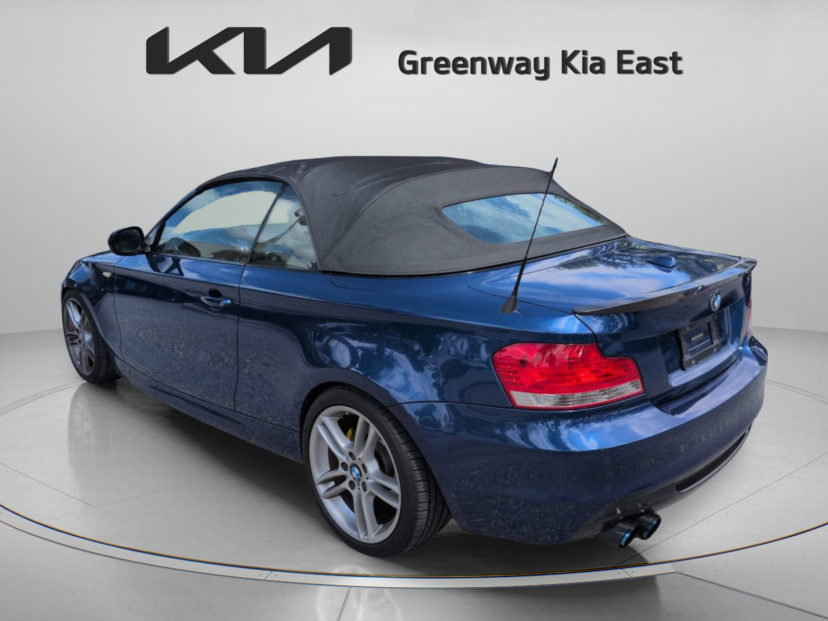Used 2011 BMW 135i Convertible w/ Premium Pkg RWD image 8