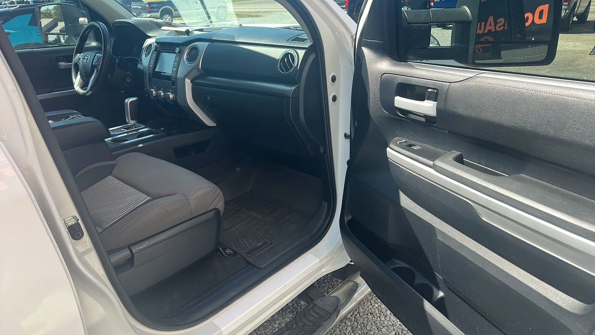 Used 2014 Toyota Tundra SR5 image 14