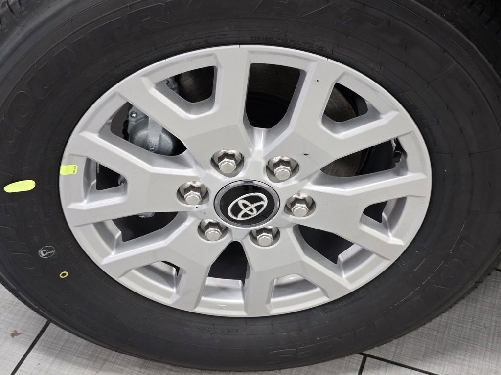 New 2025 Toyota Tacoma 4x4 Double Cab image 8