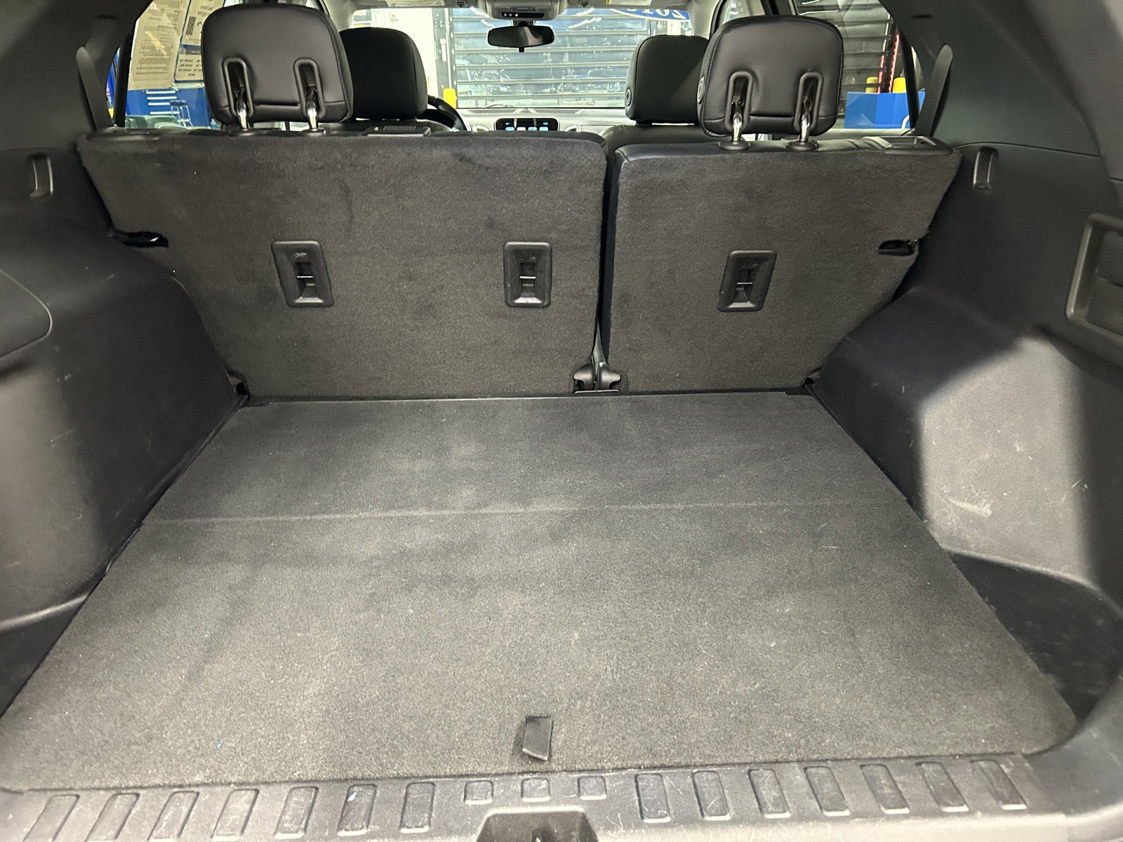 Used 2018 Chevrolet Equinox LT w/ Sun & Infotainment Package image 14