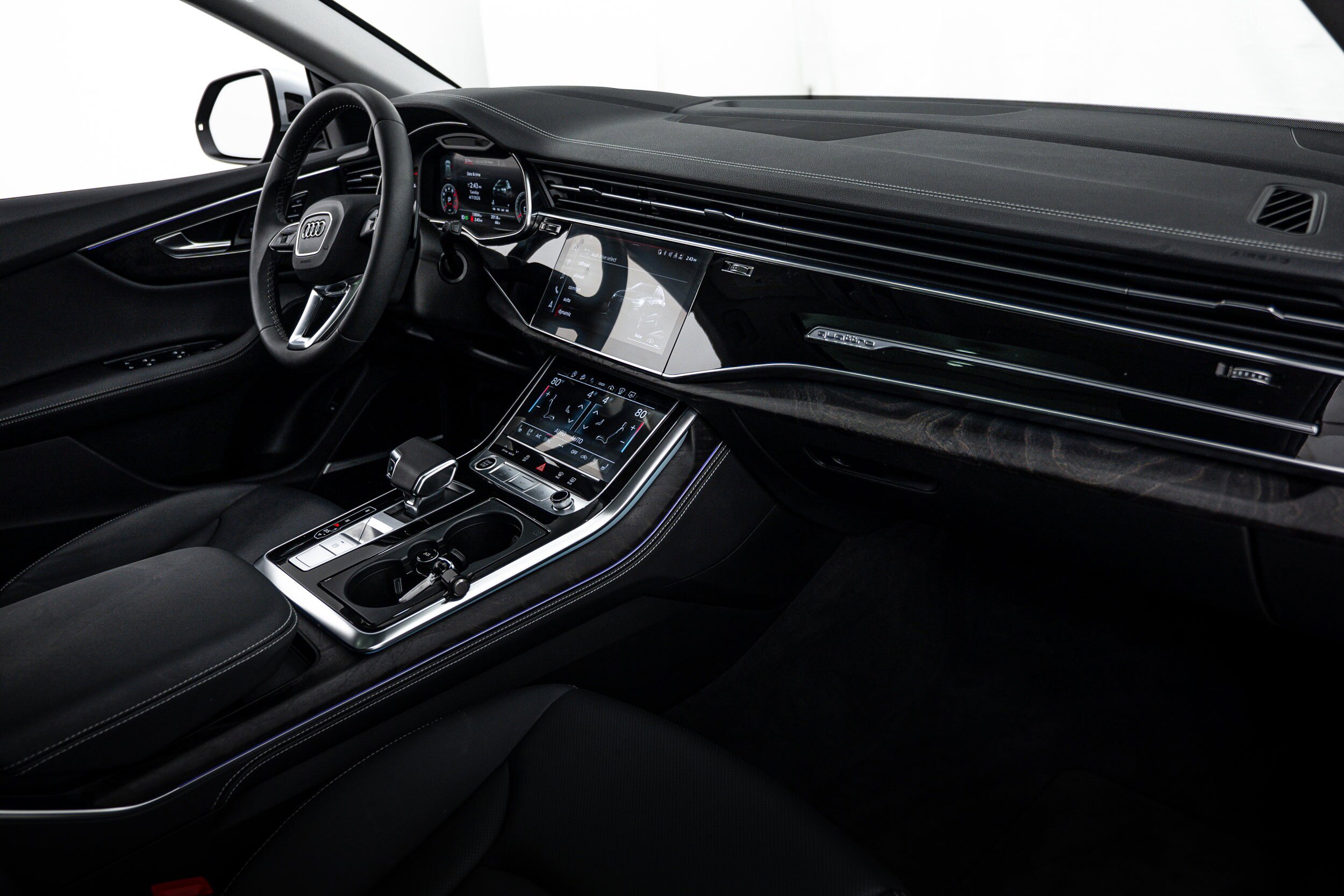 Certified 2023 Audi Q8 Prestige w/ Prestige Package image 10