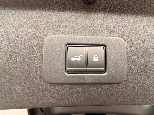 New 2026 Nissan Leaf Platinum+ w/ Cargo Package (Platinum+) FWD image 17