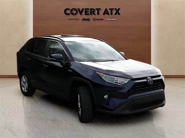 Used 2021 Toyota RAV4 XLE w/ Convenience Package image 7
