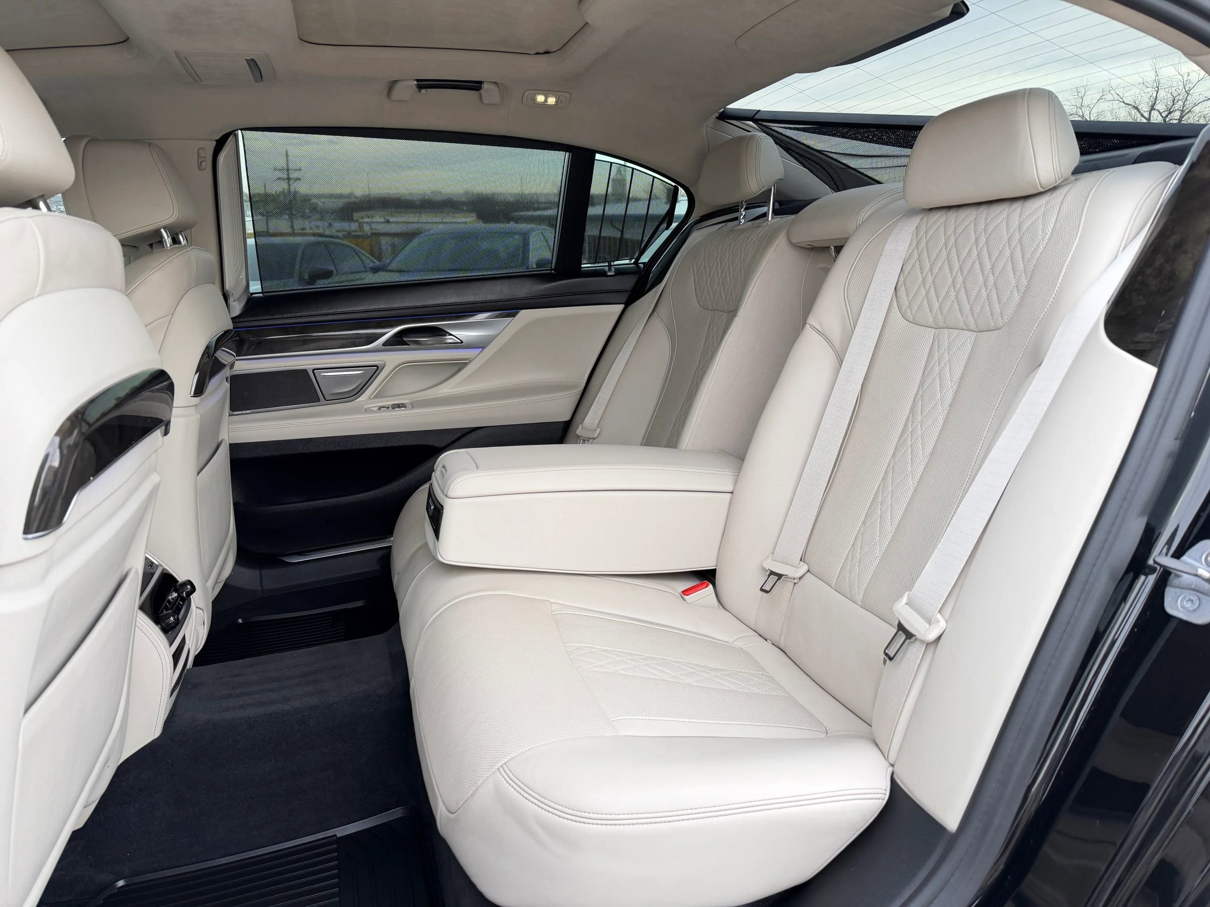 Used 2018 BMW 750i xDrive AWD/4WD image 13