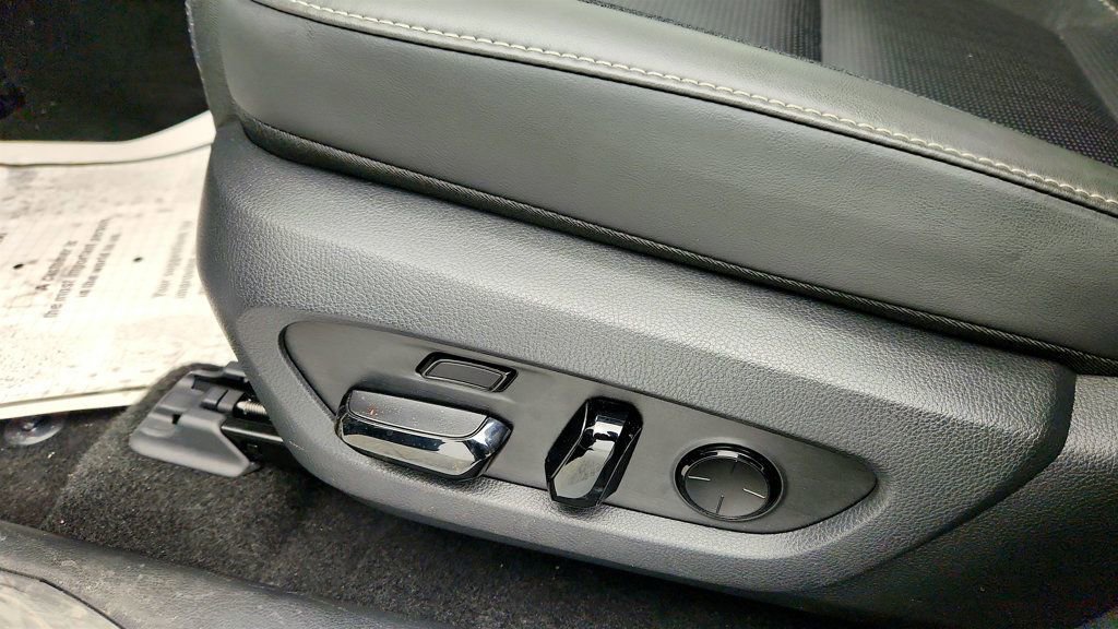 Used 2025 Lexus RX 450h AWD w/ Convenience Package image 12