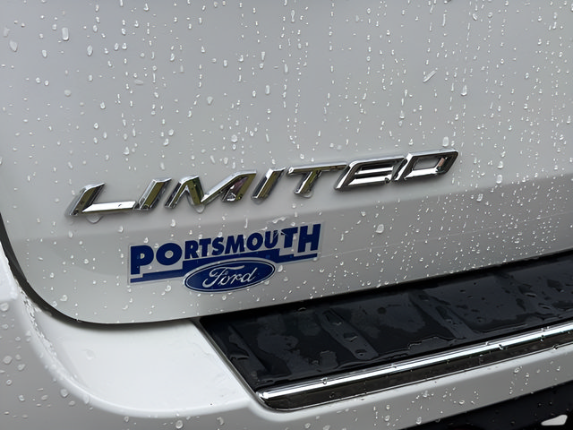 Used 2022 Ford Explorer Limited w/ Equipment Group 301A AWD/4WD image 19