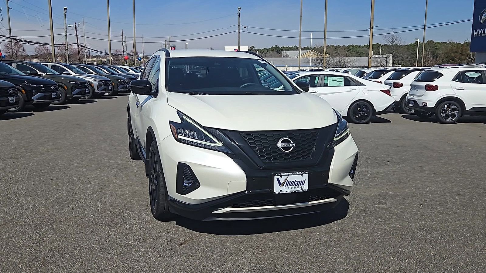 Used 2023 Nissan Murano SV w/ SV Midnight Edition Package image 3