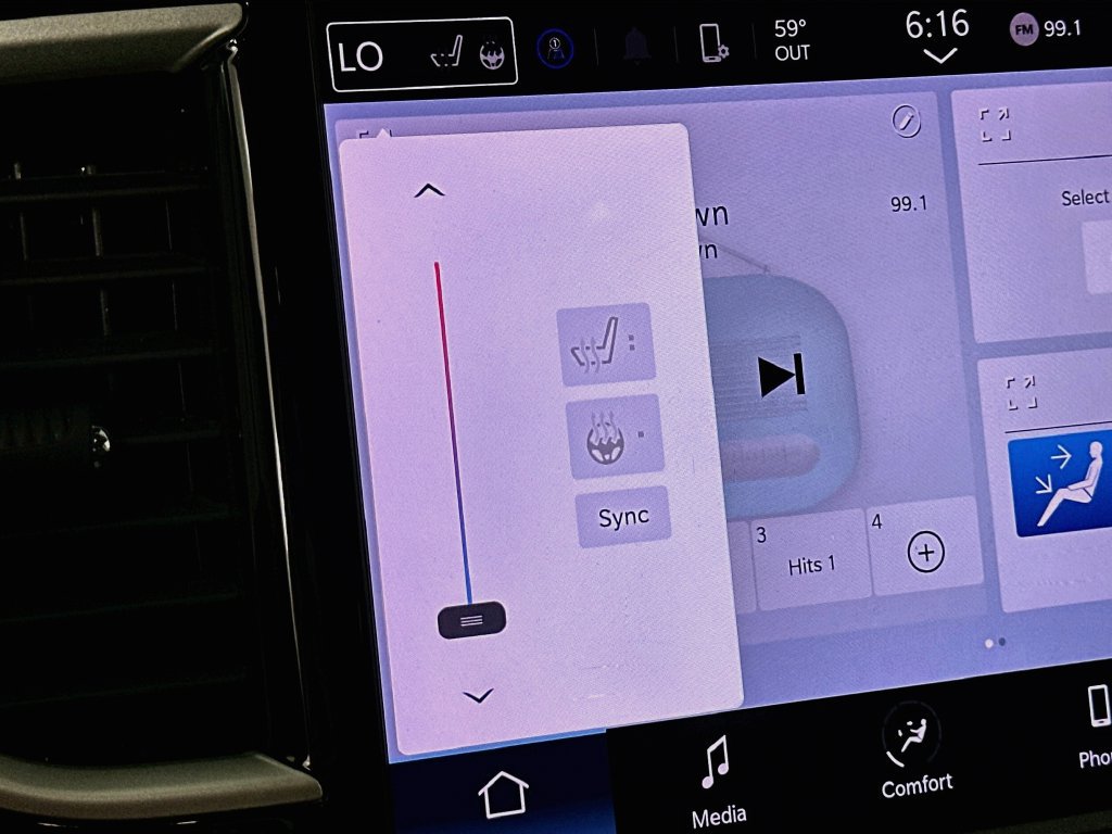 Certified 2023 Chrysler Pacifica Touring-L FWD image 30