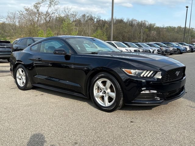 Used 2017 Ford Mustang Coupe image 7