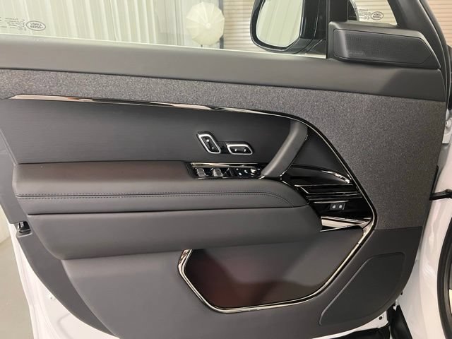 Certified 2025 Land Rover Range Rover Sport Dynamic SE AWD/4WD image 8