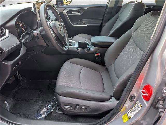 Used 2024 Toyota RAV4 XLE FWD image 15
