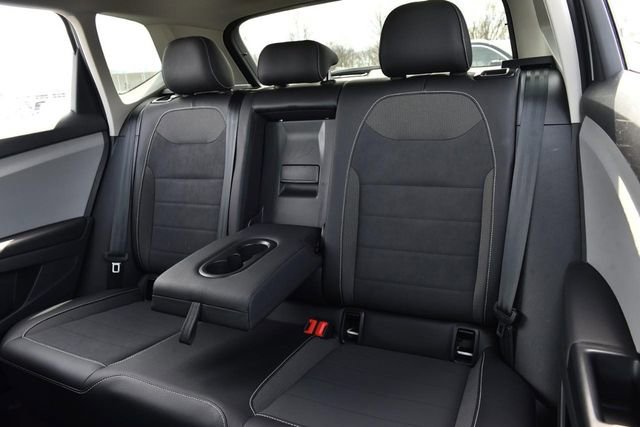 Certified 2023 Volkswagen Taos SE image 21