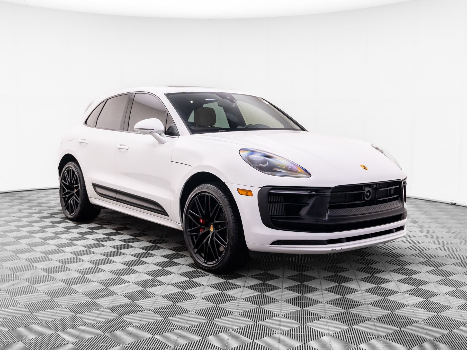 Used 2023 Porsche Macan GTS AWD/4WD image 6