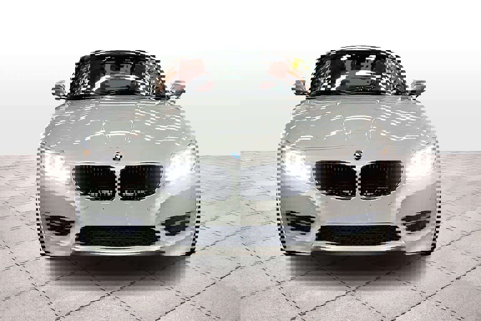 Used 2016 BMW Z4 sDrive35is image 3