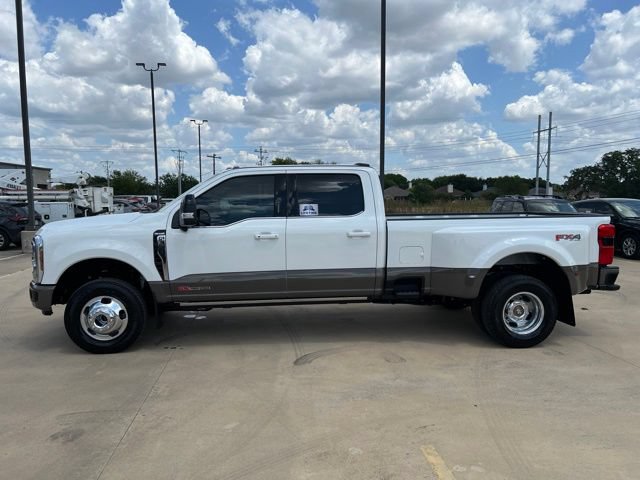 New 2026 Ford F350 4x4 Crew Cab DRW Super Duty image 4