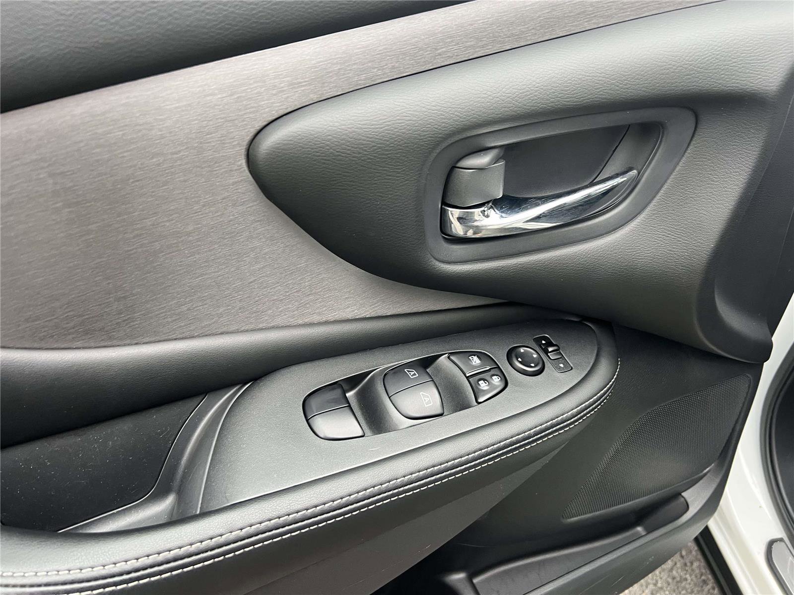 Certified 2024 Nissan Murano SV image 22