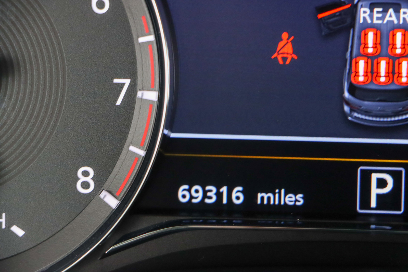 Used 2023 INFINITI QX80 Luxe w/ Cargo Package image 17