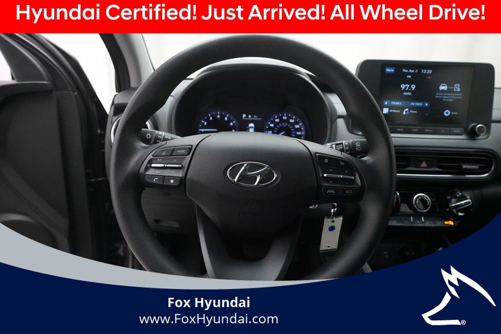Used 2023 Hyundai Kona SE image 4